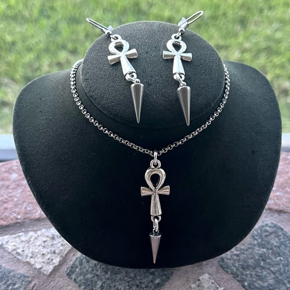 Ankh set with dangly silver spikes stainless steel chain adjustable goth boho - Picture 12 of 13